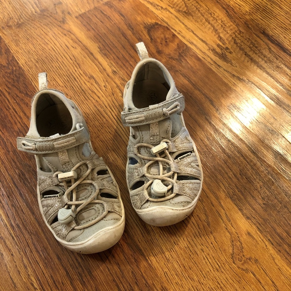 Keen Sandals Toddler Size 9 Moxie Silver